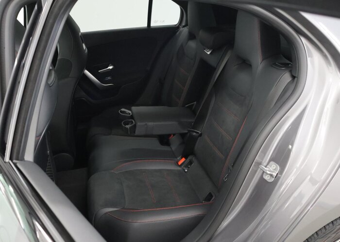 Mercedes-Benz A-Klasse 180 Star Edition AMG Line 180 Star Edition AMG Line LIMITED