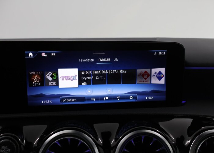 Mercedes-Benz A-Klasse 180 Star Edition AMG Line 180 Star Edition AMG Line LIMITED