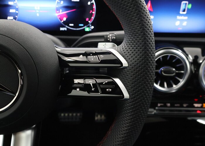 Mercedes-Benz A-Klasse 180 Star Edition AMG Line 180 Star Edition AMG Line LIMITED