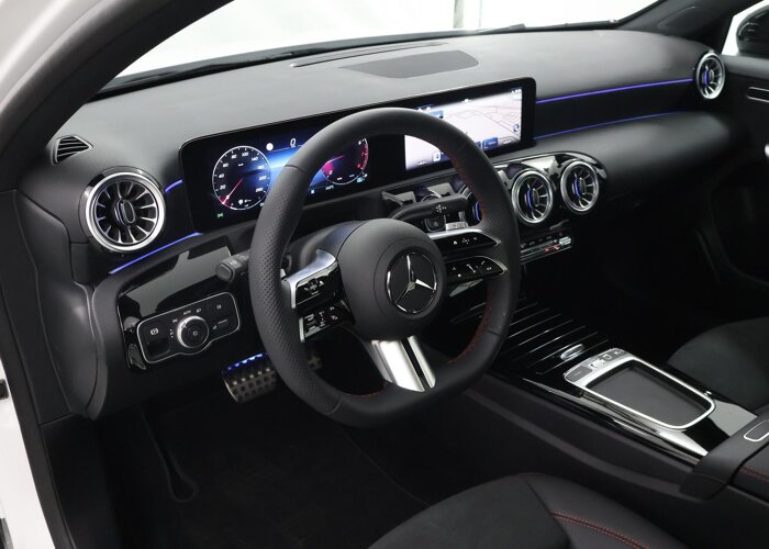 Mercedes-Benz A-Klasse 180 Star Edition AMG Line