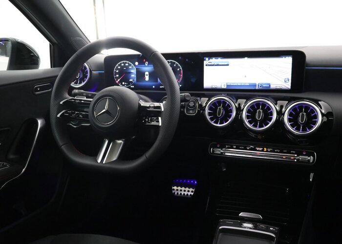 Mercedes-Benz A-Klasse 180 Star Edition AMG Line