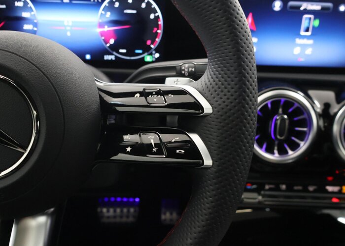 Mercedes-Benz A-Klasse 180 Star Edition AMG Line