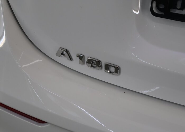 Mercedes-Benz A-Klasse 180 Star Edition AMG Line