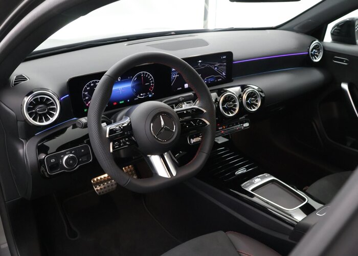 Mercedes-Benz A-Klasse 180 Star Edition AMG Line LIMITED