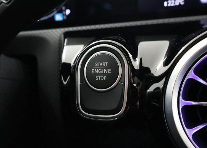 Mercedes-Benz A-Klasse 180 Star Edition AMG Line LIMITED