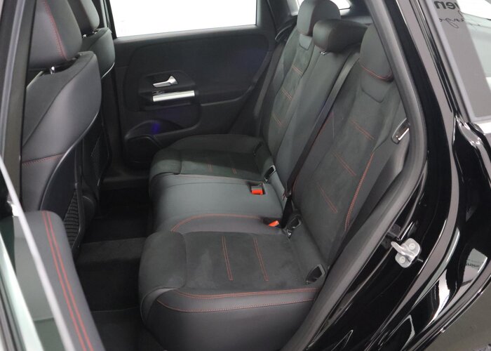 Mercedes-Benz B-Klasse 180 Star Edition AMG Line