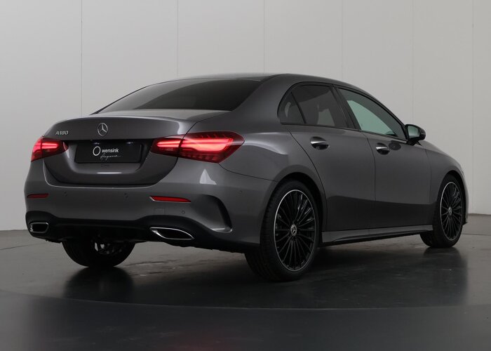 Mercedes-Benz A-Klasse 180 Star Edition AMG Line