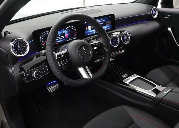 Mercedes-Benz A-Klasse 180 Star Edition AMG Line
