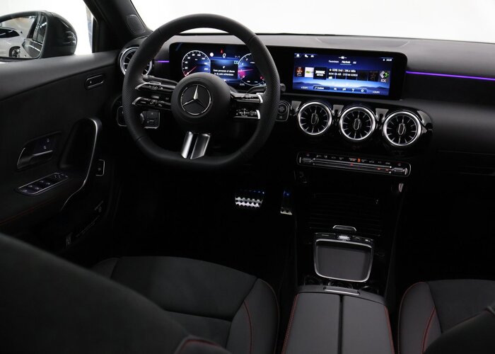Mercedes-Benz A-Klasse 180 Star Edition AMG Line