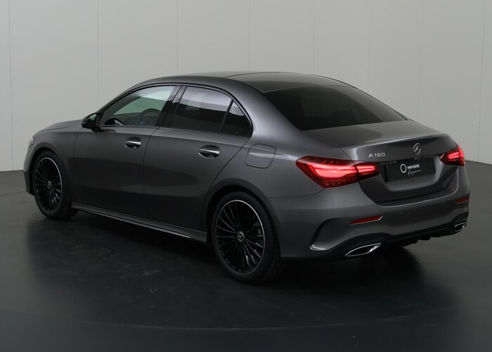 Mercedes-Benz A-Klasse 180 Star Edition AMG Line