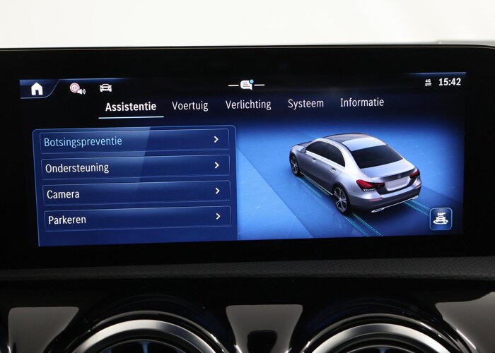 Mercedes-Benz A-Klasse 180 Star Edition AMG Line