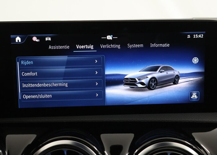 Mercedes-Benz A-Klasse 180 Star Edition AMG Line