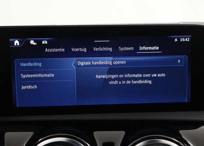 Mercedes-Benz A-Klasse 180 Star Edition AMG Line