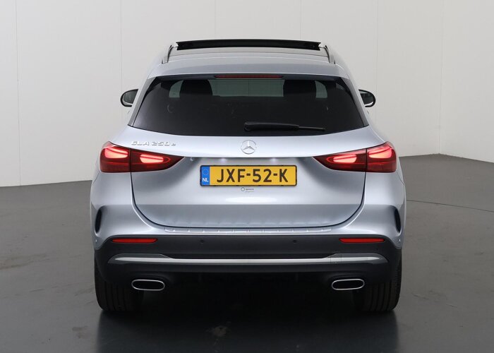 Mercedes-Benz GLA 250 e Business Solution AMG
