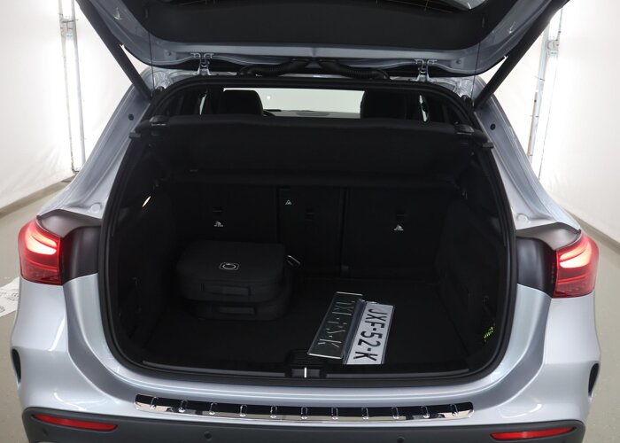Mercedes-Benz GLA 250 e Business Solution AMG
