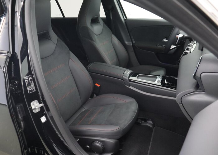 Mercedes-Benz A-Klasse 180 Star Edition AMG Line 180 Star Edition AMG Line Plus