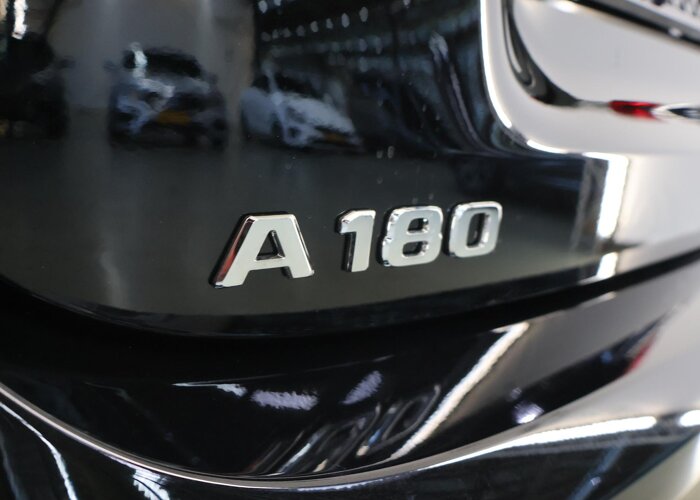 Mercedes-Benz A-Klasse 180 Star Edition AMG Line 180 Star Edition AMG Line Plus