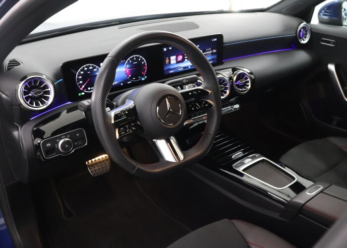 Mercedes-Benz A-Klasse 180 AMG Line