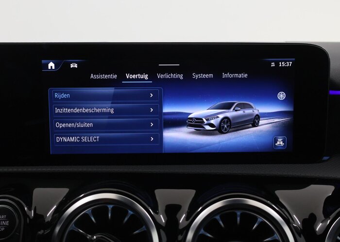 Mercedes-Benz A-Klasse 180 AMG Line