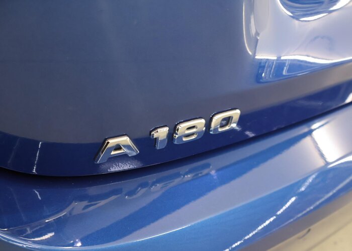 Mercedes-Benz A-Klasse 180 AMG Line