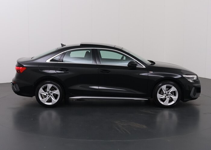 Audi A3 Limousine 30 TFSI S edition