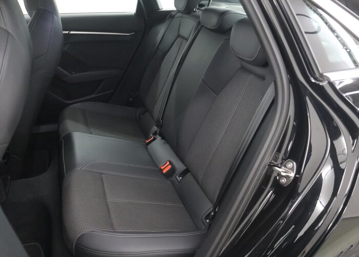 Audi A3 Limousine 30 TFSI S edition