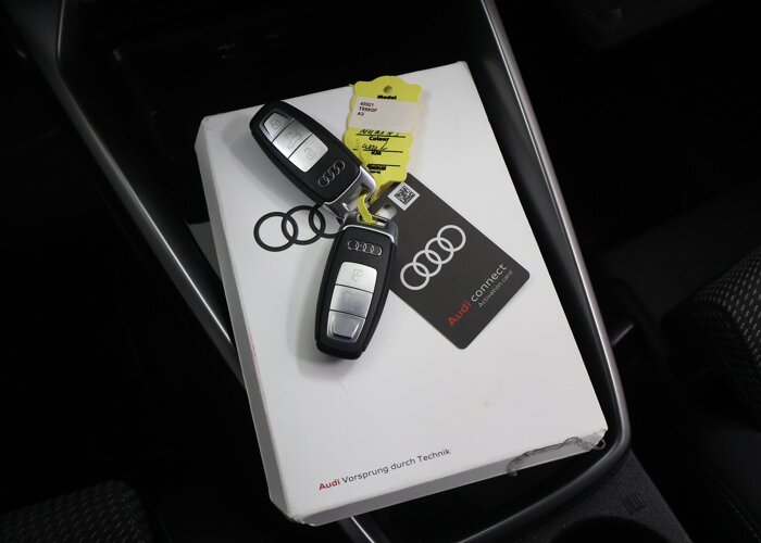 Audi A3 Limousine 30 TFSI S edition