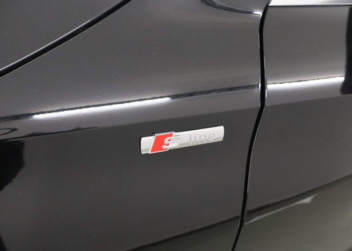 Audi A3 Limousine 30 TFSI S edition