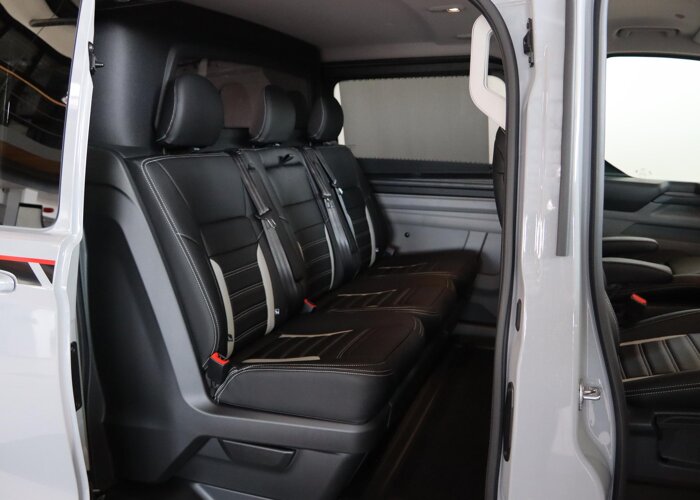Ford Transit Custom 320 2.5 PHEV L2H1 Grey Platinum DC