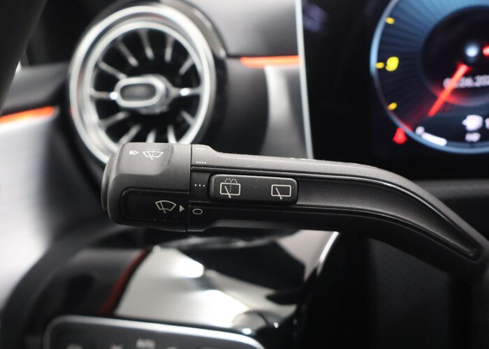 Mercedes-Benz A-Klasse 200 Business Solution AMG