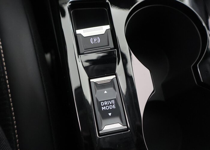 Peugeot 208 1.2 Hybrid 110 e-DCS6 Allure