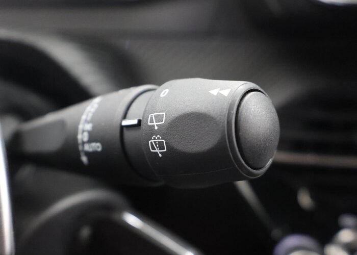 Peugeot 208 1.2 Hybrid 110 e-DCS6 Allure