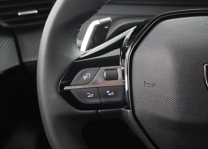 Peugeot 208 1.2 Hybrid 110 e-DCS6 Allure