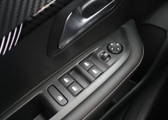 Peugeot 208 1.2 Hybrid 110 e-DCS6 Allure