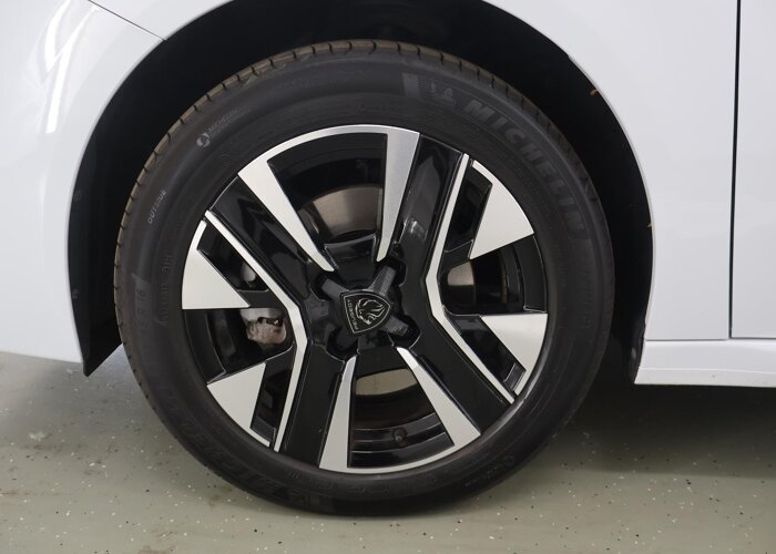 Peugeot 208 1.2 Hybrid 110 e-DCS6 Allure