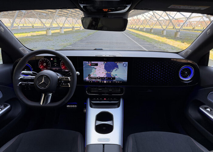 Mercedes-Benz CLA-Klasse 200 Business Solution AMG 58 kWh EQ