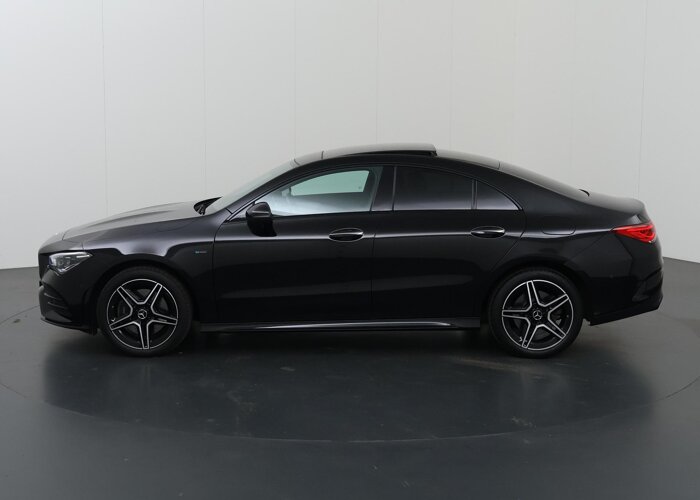 Mercedes-Benz CLA-Klasse 250 e Premium Plus
