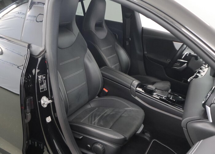 Mercedes-Benz CLA-Klasse 250 e Premium Plus