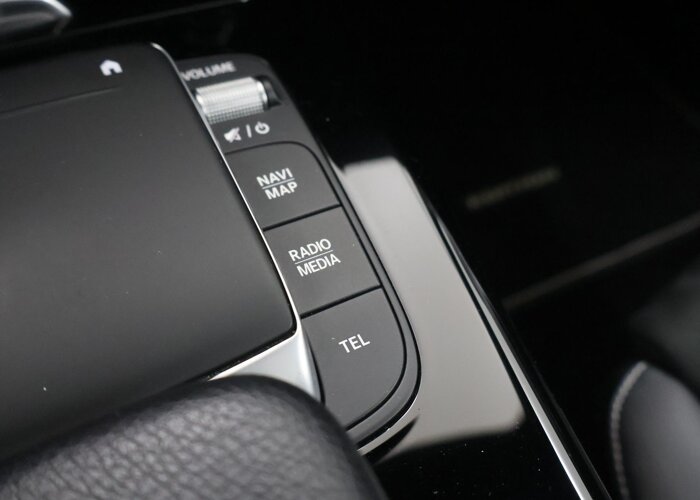 Mercedes-Benz CLA-Klasse 250 e Premium Plus