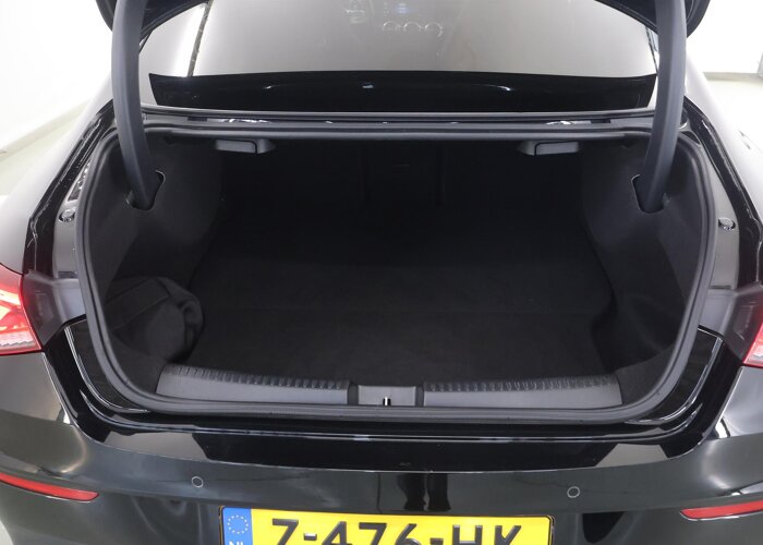 Mercedes-Benz CLA-Klasse 250 e Premium Plus