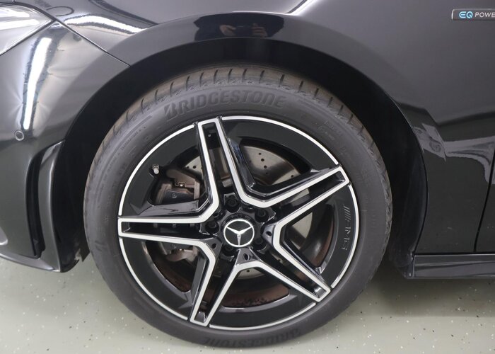 Mercedes-Benz CLA-Klasse 250 e Premium Plus