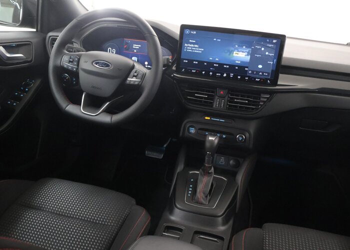 Ford Focus 1.0 EcoBoost Hybrid ST Line X