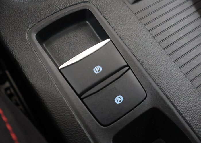 Ford Focus 1.0 EcoBoost Hybrid ST Line X