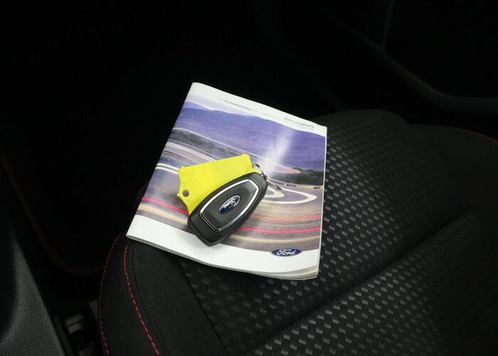 Ford Focus 1.0 EcoBoost Hybrid ST Line X