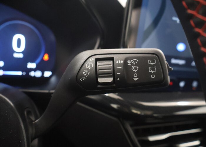 Ford Focus 1.0 EcoBoost Hybrid ST Line X