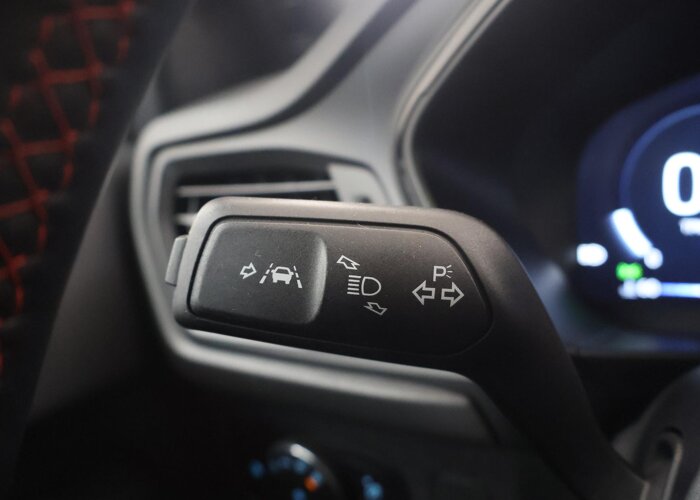 Ford Focus 1.0 EcoBoost Hybrid ST Line X
