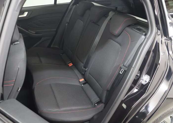 Ford Focus 1.0 EcoBoost Hybrid ST Line X