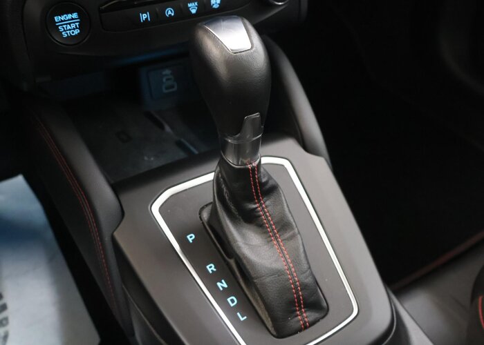 Ford Focus 1.0 EcoBoost Hybrid ST Line X