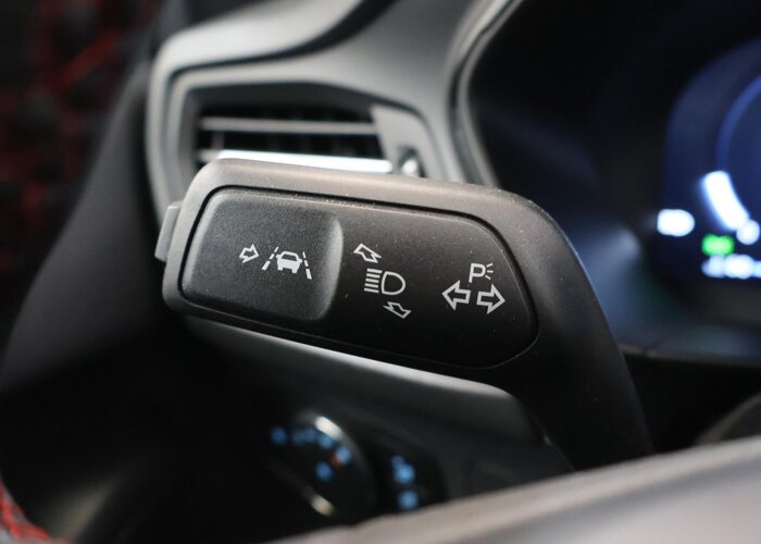Ford Focus 1.0 EcoBoost Hybrid ST Line X