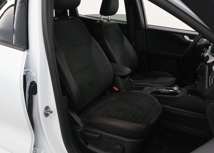 Ford Kuga 2.5 PHEV ST-Line X Black Pack